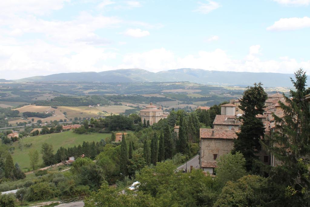 Residenza Le Peonie Apartment Todi Bagian luar foto